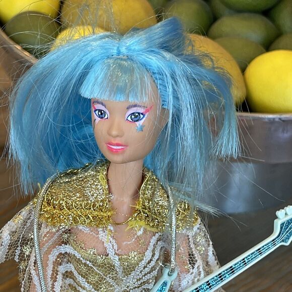 Jem And The Holograms Aja Doll Guitar Stand Music Is Magic Outfit Shoes Comb - Picture 5 of 13